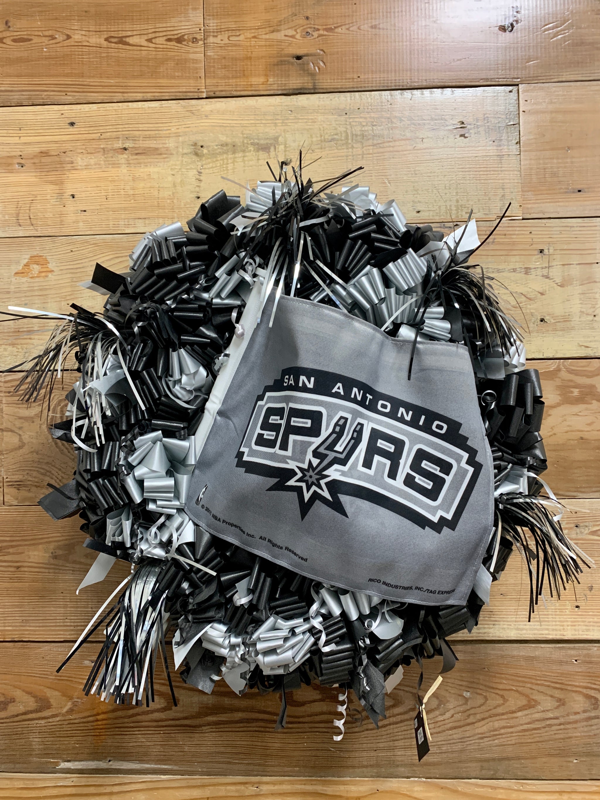 San Antonio Spurs Wreath - Bonnie Harms Designs