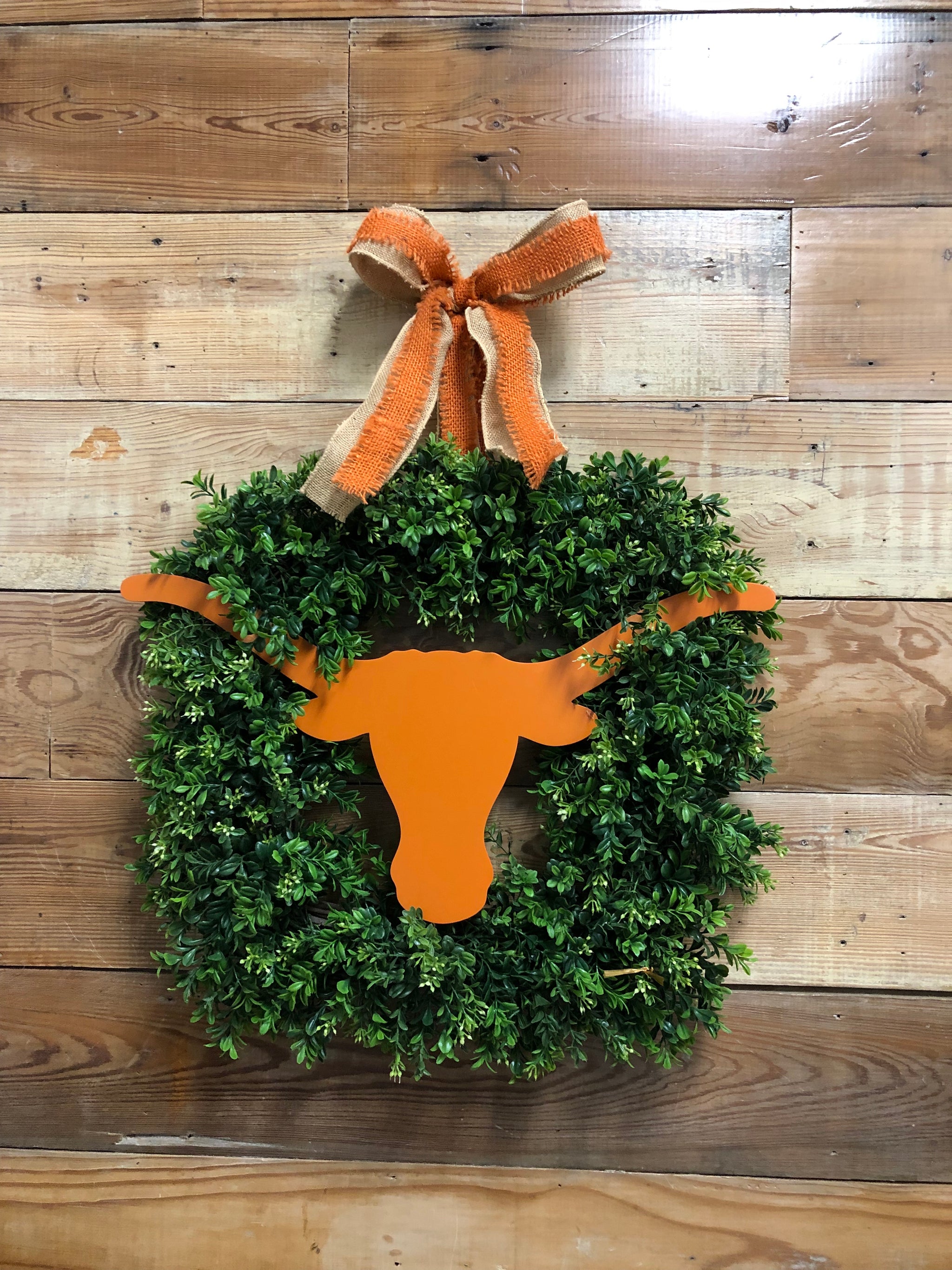 UT Longhorn Boxwood Wreath