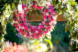 Make Your 2018 Wedding One For the Books: Wedding Wreath Arches