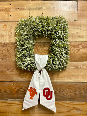 Boxwood House-Divided OU/UT Wreath